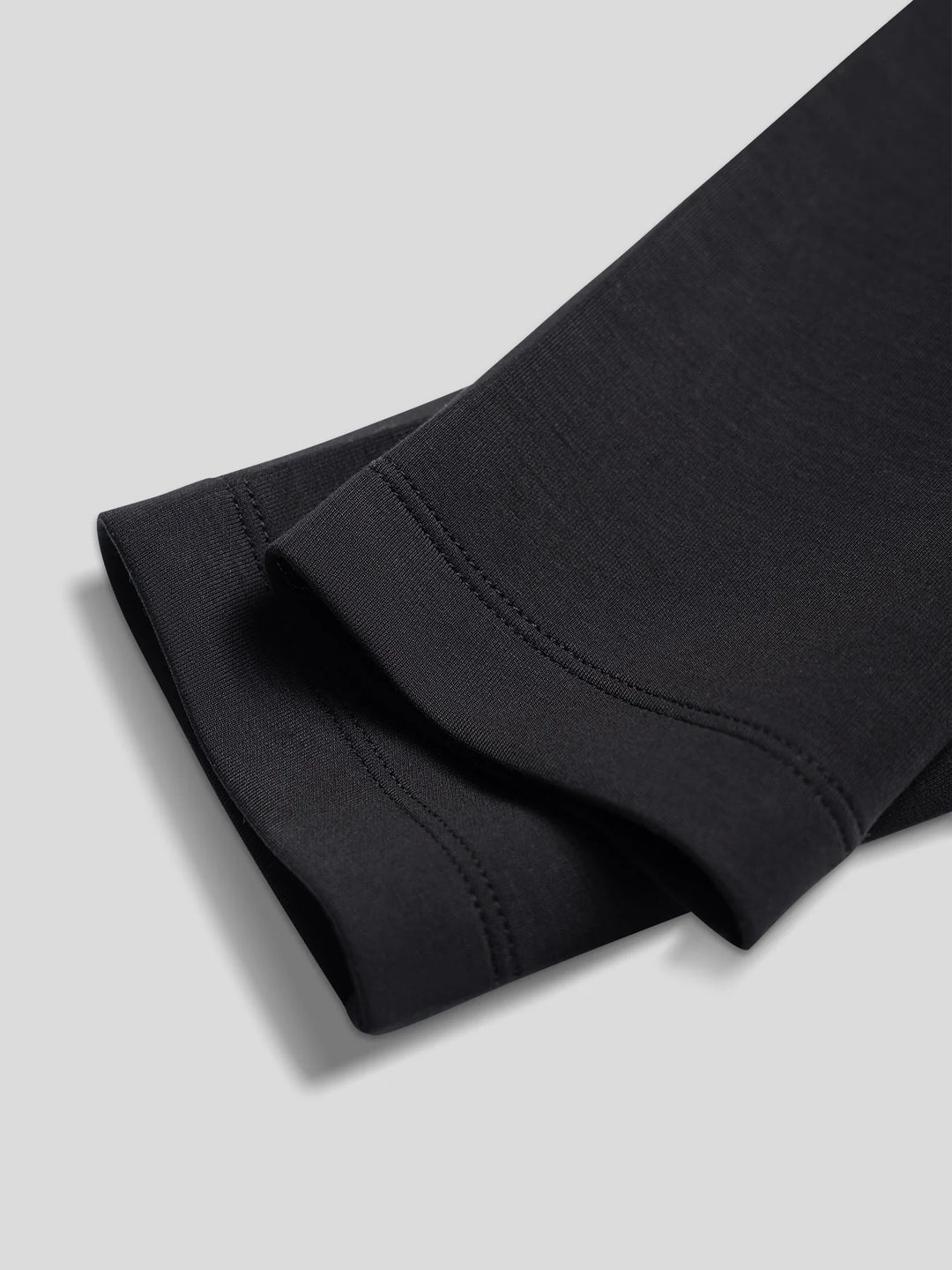 Johnny - Tight Long Sleeve Sweater