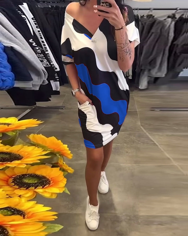 Penelope - Stylish V Neck Dress With Wavy Print