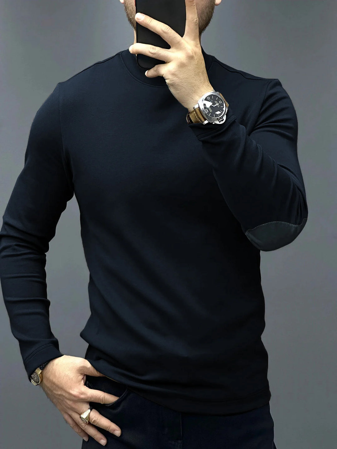Johnny - Tight Long Sleeve Sweater