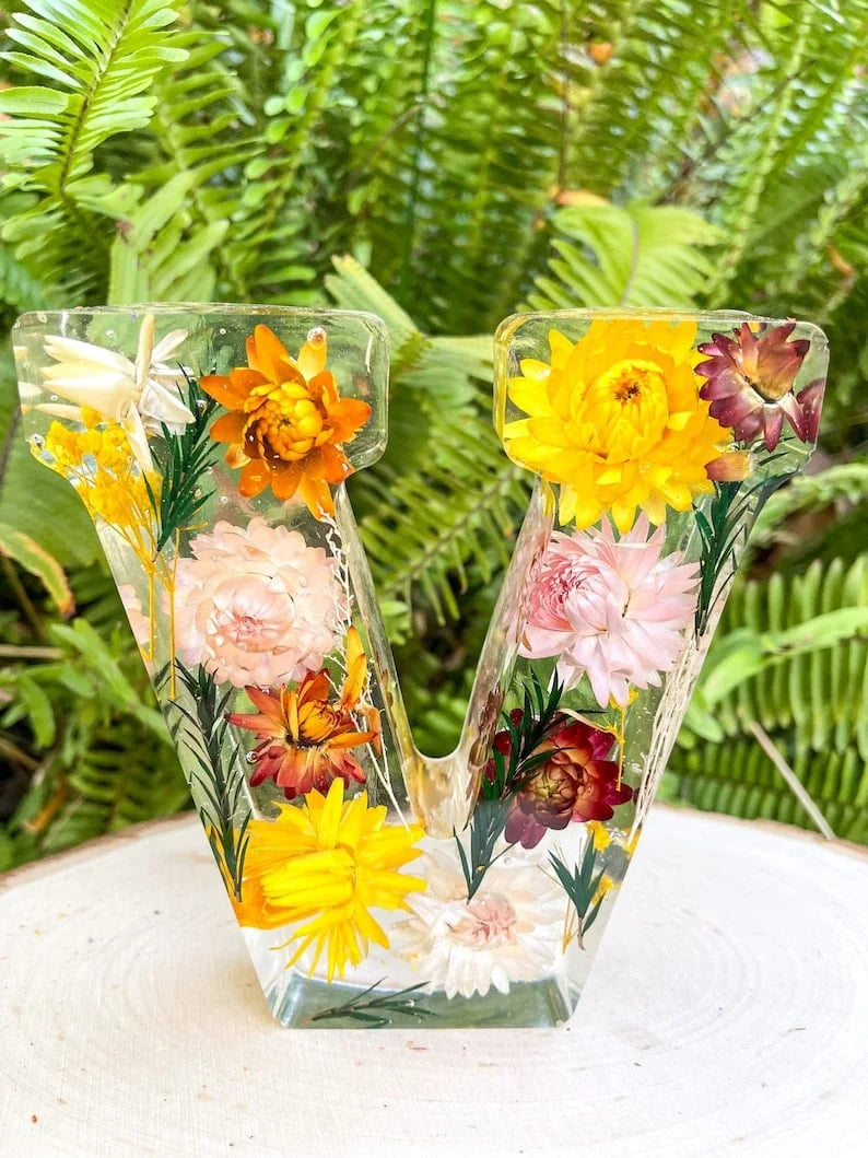 PetalLume - Handmade Flower Resin Night Light