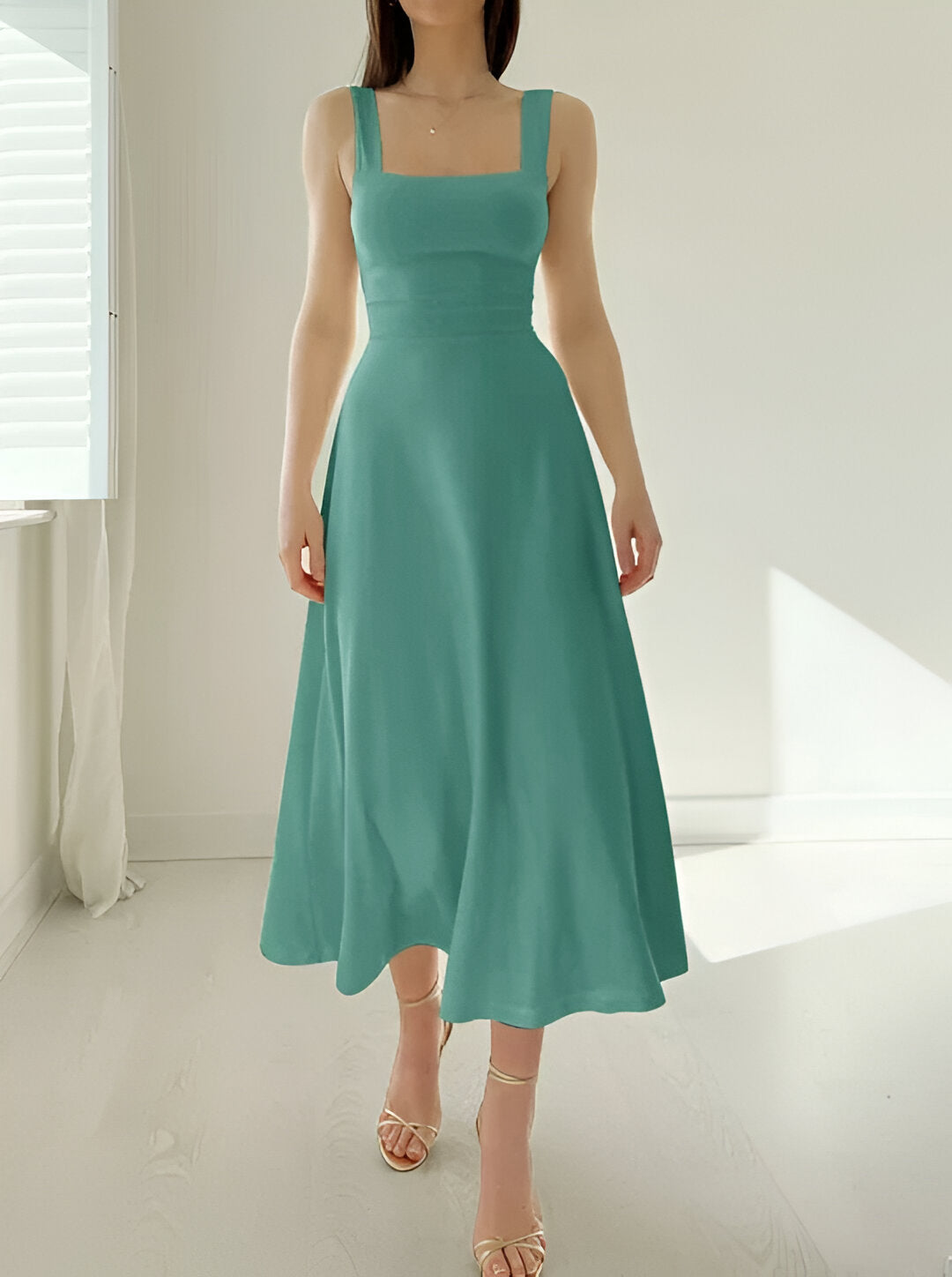 Jasmini - Midi Dress