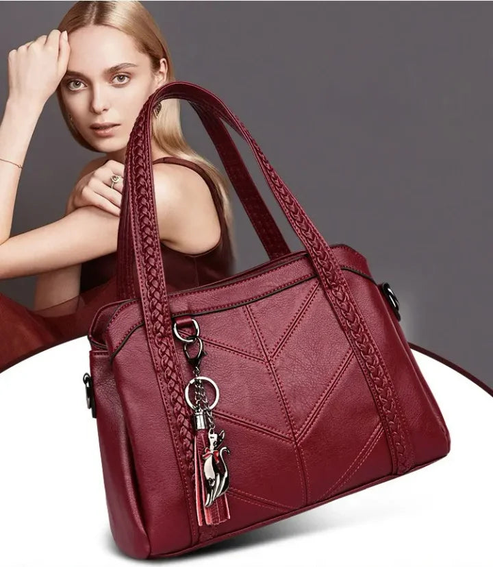 Freja – Leather Handbag with a Large Capacity