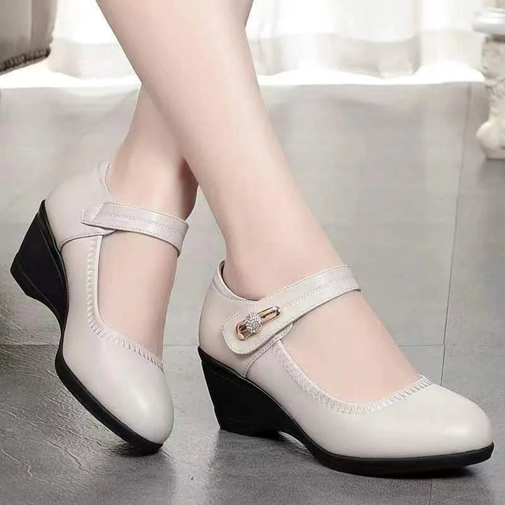 Aikaterina - Round Toe Buckled Strap Shoes