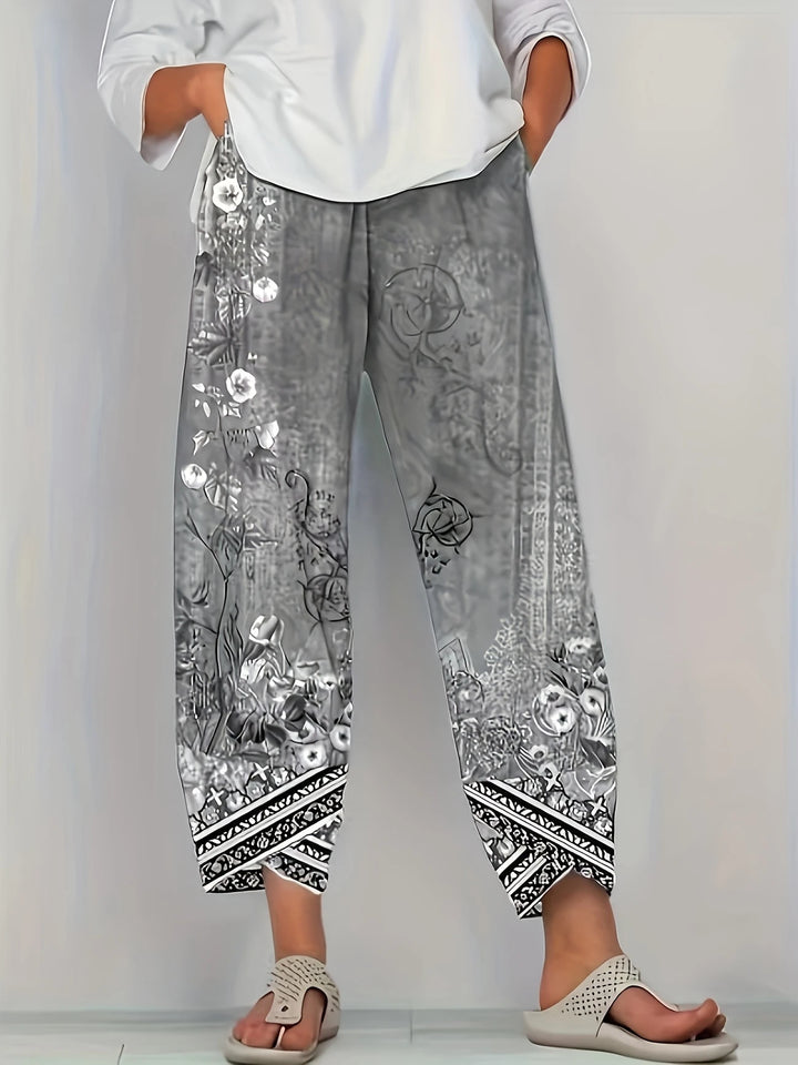 Kayden - Vintage Floral Capri Pants