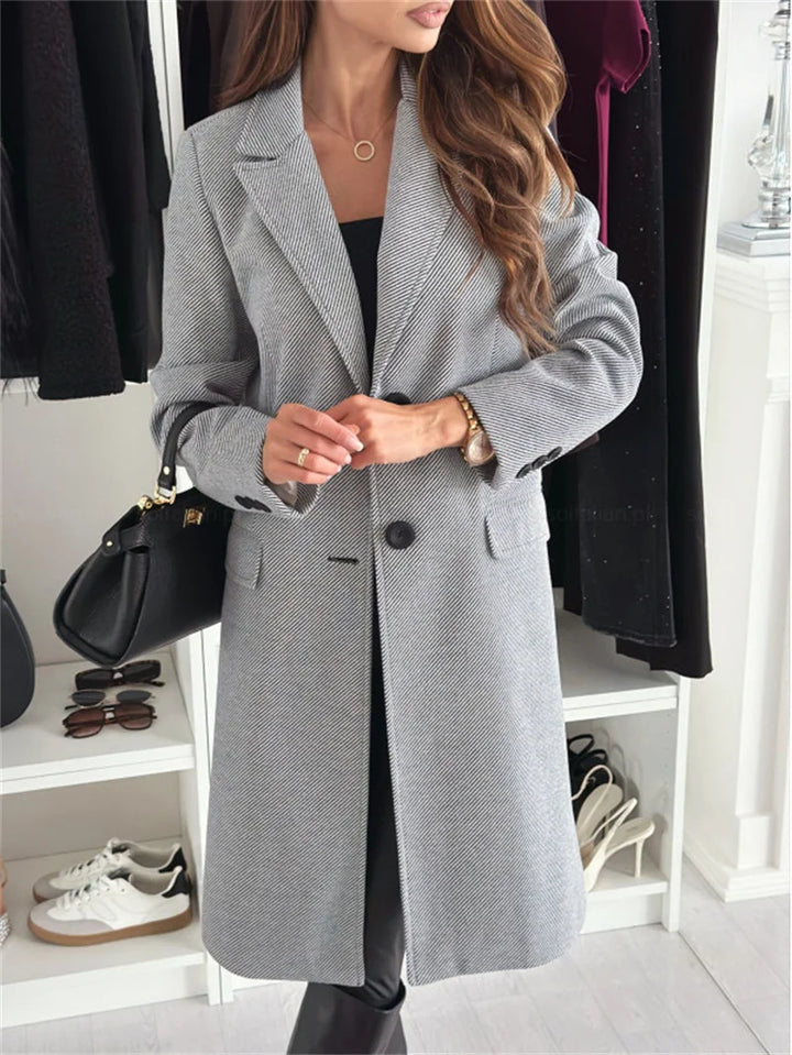 Netty - Minimalist Beauty Coat