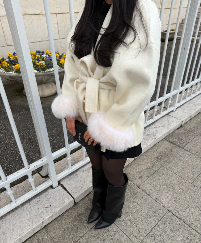 Bryony - Elegant Wool Coat With Faux Fur