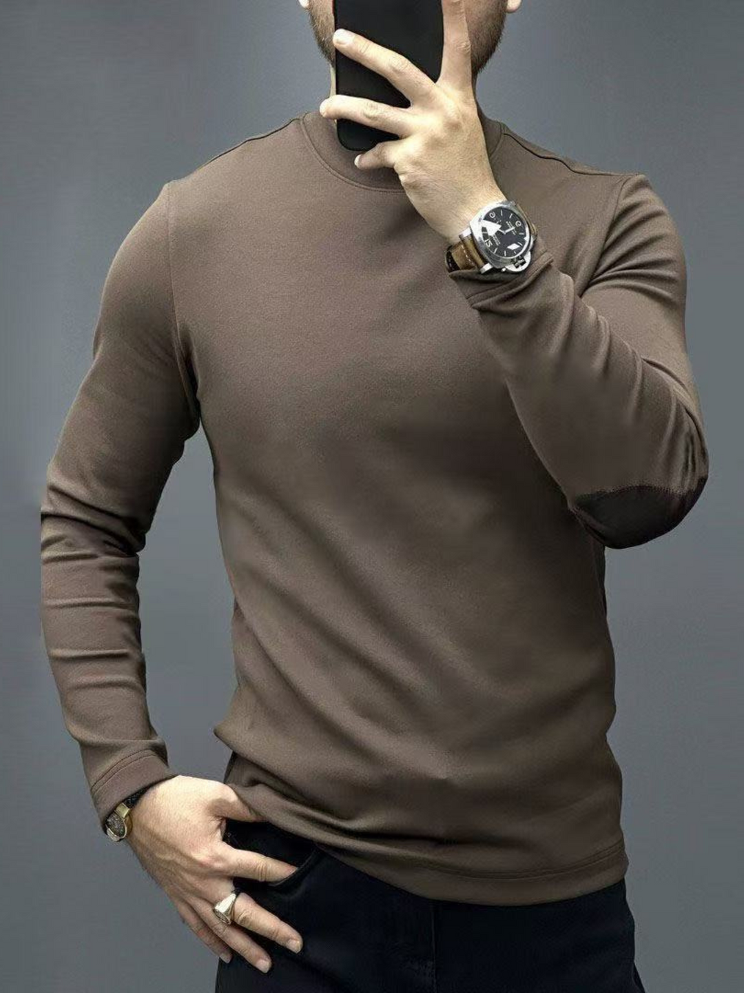 Johnny - Tight Long Sleeve Sweater
