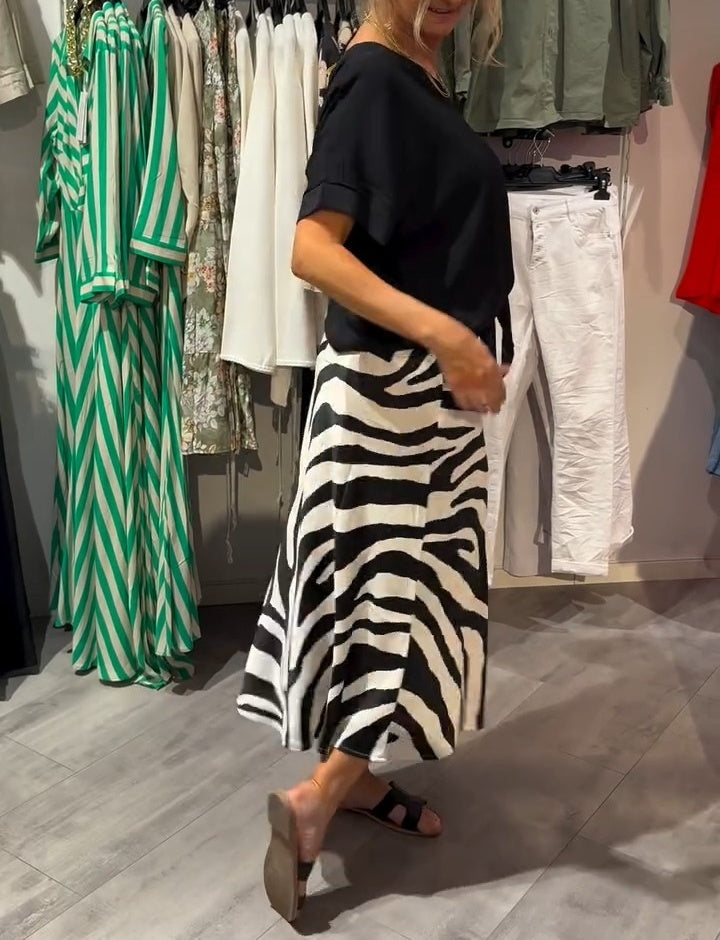 Aikaterine - Casual Knot Front Top And Midi Skirt Set